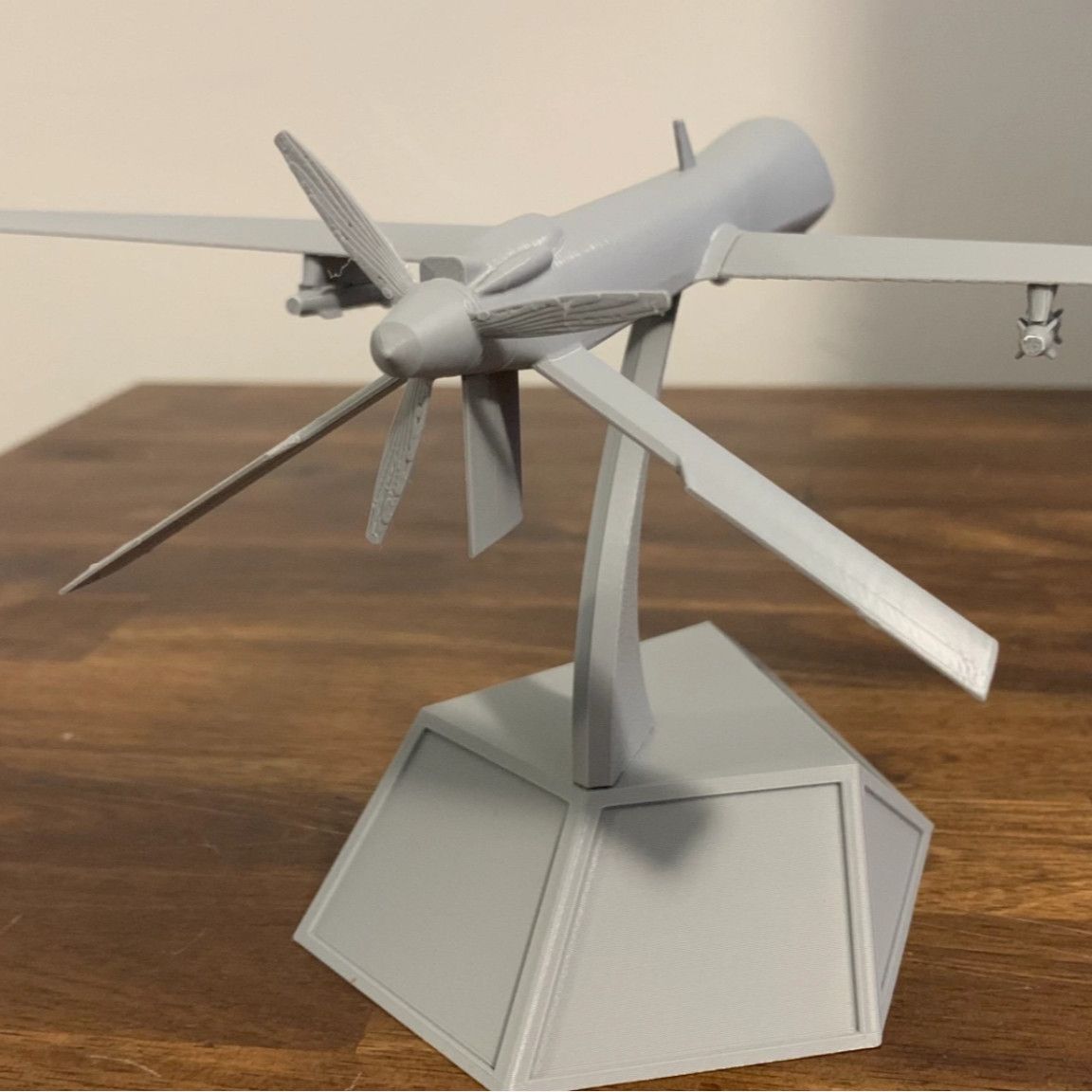 Drone 3D Modeling - نموذج طائرة بدون طيار أمريكية MQ-1B